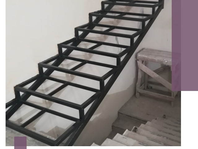 Демонтаж лестниц на металлокаркасе в Алейске: быстрый вывоз и разбор