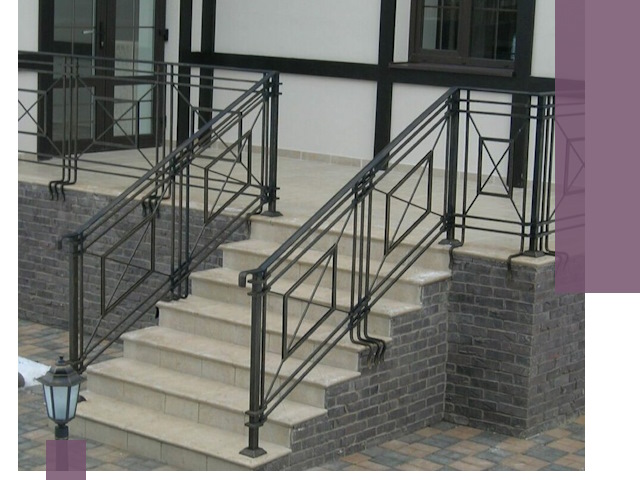 Перила для крыльца в Алейске — монтаж, изготовление и установка