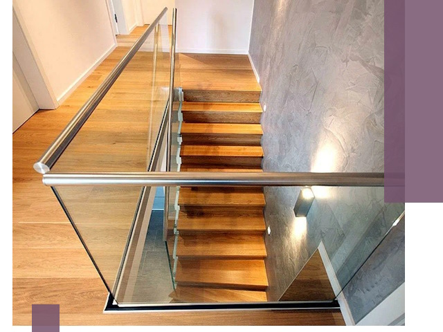 Перила для лестницы в доме — изготовление и монтаж в Алейске