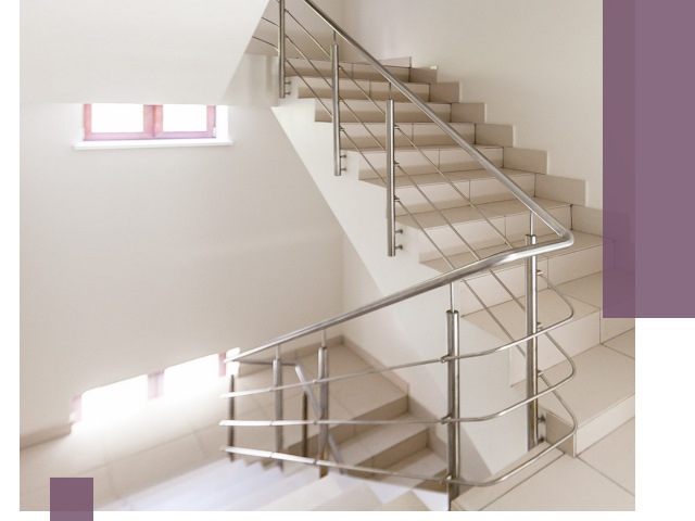 Установка и замена перил в подъезде в Алейске