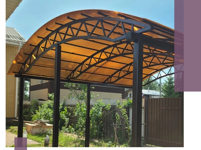 Изготовление навесов под ключ в Алейске из качественных материалов