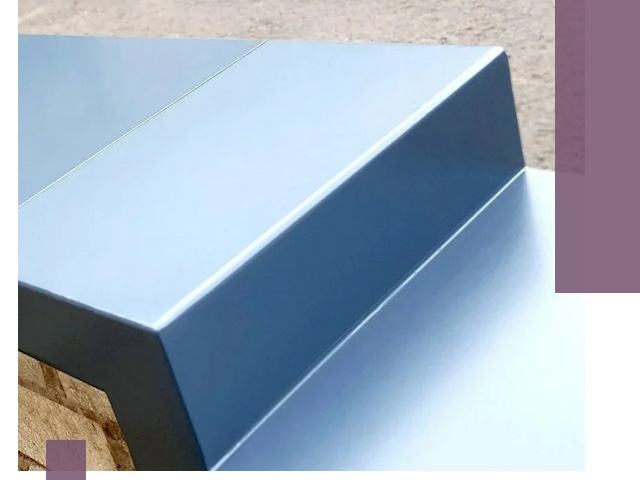 Крышки на парапет в Алейске: изготовление и монтаж под ключ